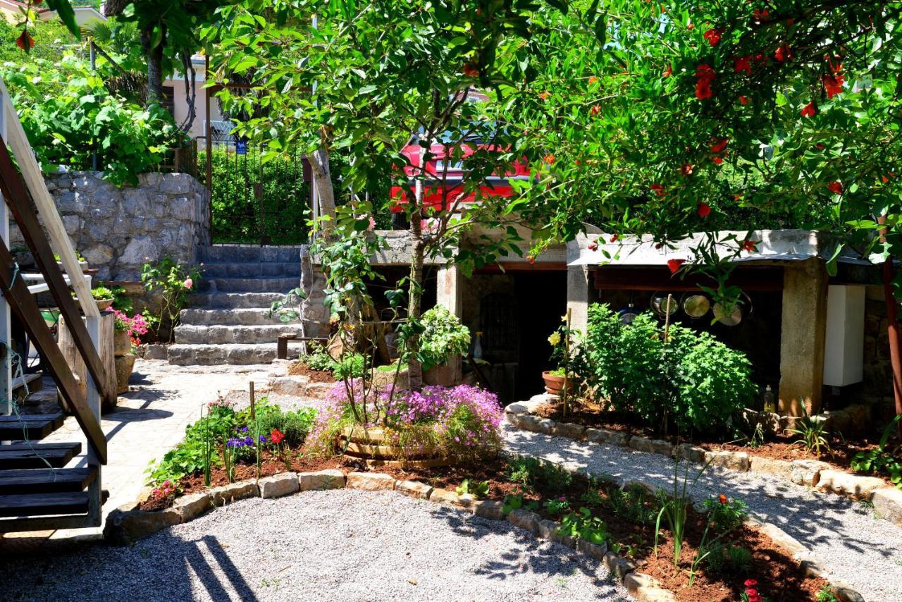 Bonbon Apartment Opatija Bagian luar foto